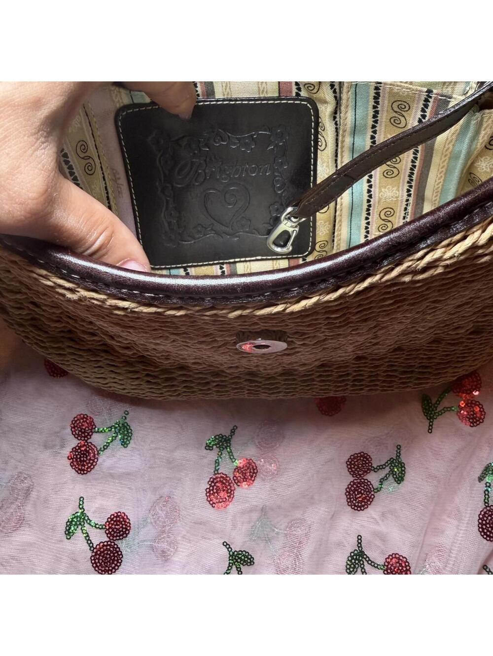 Brighton Brown leather and wicker purse with heart charm #coquette #cottagecore - Picture 3 of 7